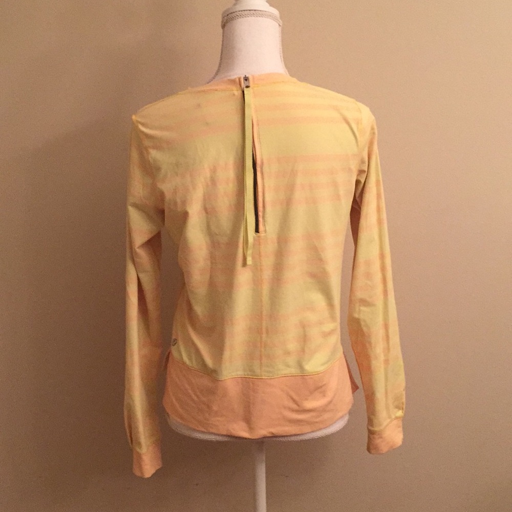 Lululemon cropped pullover - Picture 3 of 4
